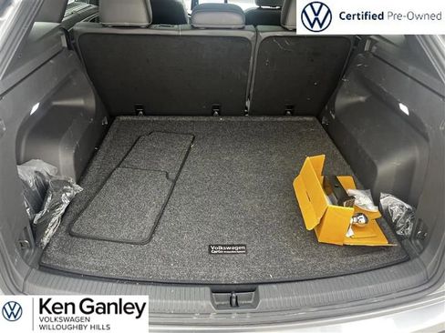 Used 2024 Volkswagen Atlas Cross Sport SE w/ Panoramic Sunroof Package image 7