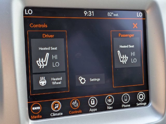Used 2021 Jeep Compass Latitude w/ Sun and Sound Group AWD/4WD image 27