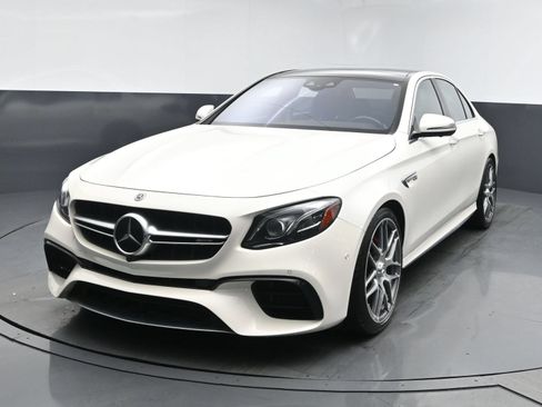 Used 2018 Mercedes-Benz E 63 AMG S image 20