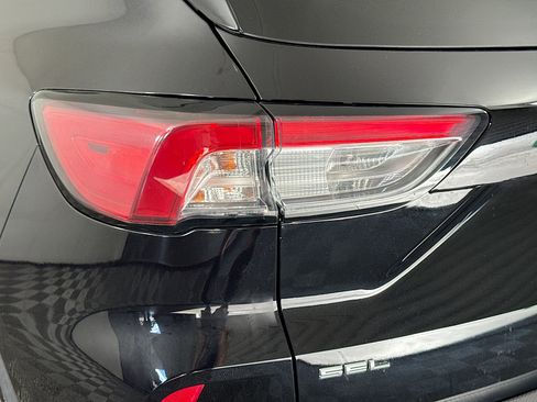 Used 2020 Ford Escape SEL image 36