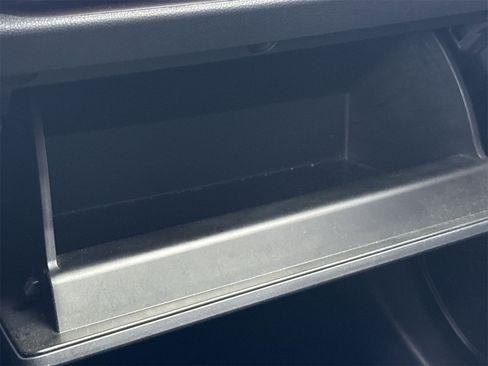 Used 2019 Toyota RAV4 Limited image 36