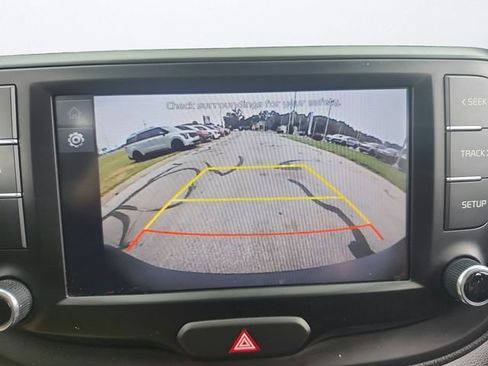 Certified 2022 Kia Soul LX FWD image 14