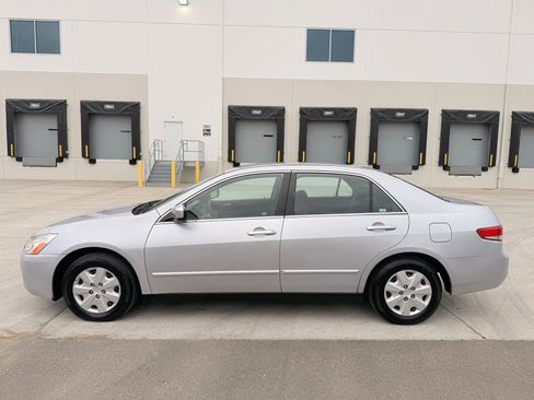 Used 2003 Honda Accord LX image 2