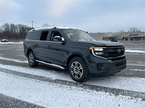 New 2025 Ford Expedition Max Active image 24