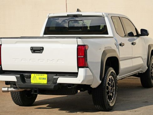 Used 2025 Toyota Tacoma TRD Off-Road w/ TRD Off Road Premium Package AWD/4WD image 53