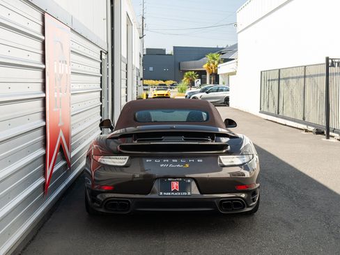 Used 2015 Porsche 911 Turbo S w/ High-end Infotainment Package AWD/4WD image 41