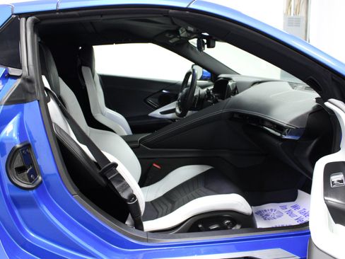 Used 2024 Chevrolet Corvette Stingray Preferred Conv w/ Z51 Performance Package RWD image 14