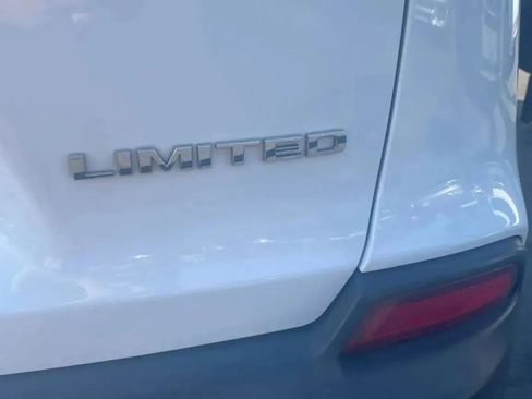 Used 2019 Jeep Cherokee Limited w/ Trailer Tow Group image 12