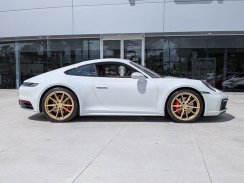 Used 2022 Porsche 911 Carrera S RWD image 8