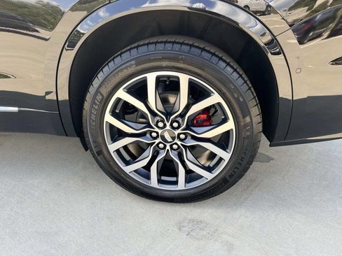 Certified 2025 Cadillac XT6 Sport w/ Technology Package image 11