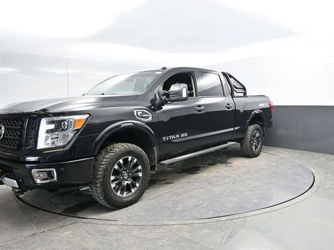 Used 2016 Nissan Titan PRO-4X w/ Pro-4x Convenience Package AWD/4WD image 5