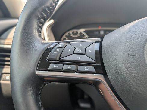 Used 2021 Nissan Altima 2.5 SL FWD image 16