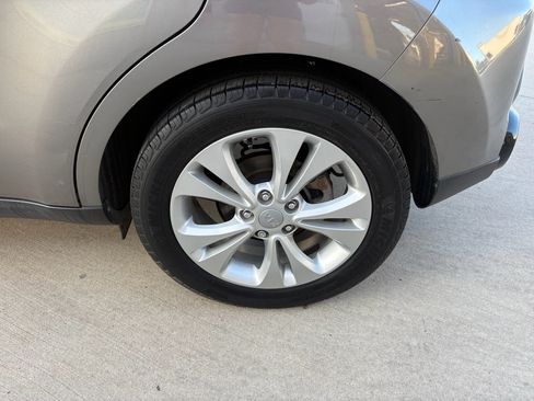 Used 2016 Kia Soul + w/ Primo Package FWD image 34