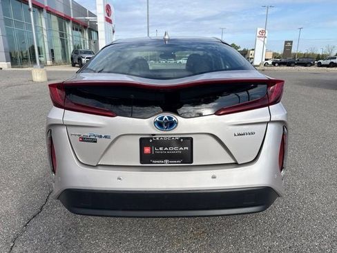 Certified 2020 Toyota Prius Prime Limited FWD image 11