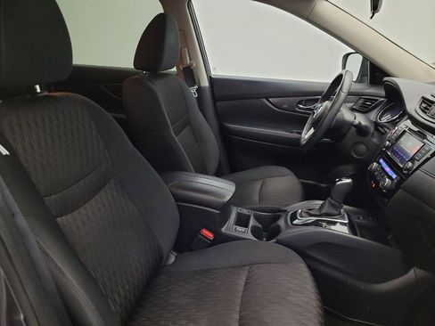 Used 2020 Nissan Rogue SV w/ Premium Package FWD image 21