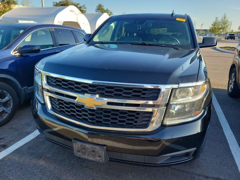 Used 2018 Chevrolet Suburban LT AWD/4WD image 3