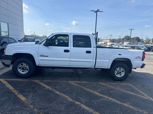 Used 2007 Chevrolet Silverado 2500 LT w/ Heavy-Duty Power Package AWD/4WD image 3