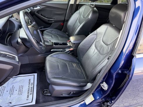 Used 2017 Ford Focus Titanium FWD image 9