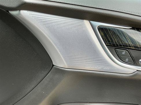 Used 2020 Cadillac XT6 Premium Luxury FWD image 35