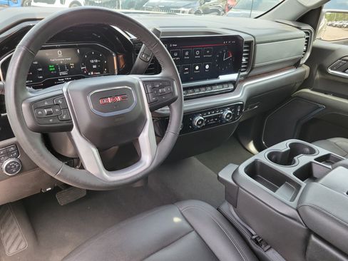 Used 2024 GMC Sierra 1500 SLT AWD/4WD image 2