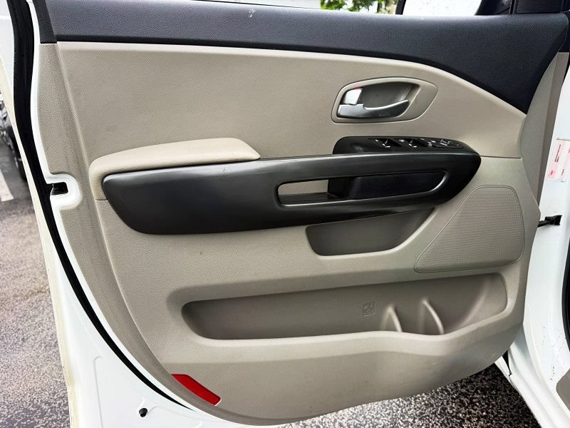Used 2019 Kia Sedona LX FWD image 32
