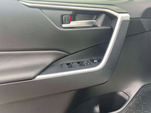 Certified 2025 Toyota RAV4 XLE AWD/4WD image 20