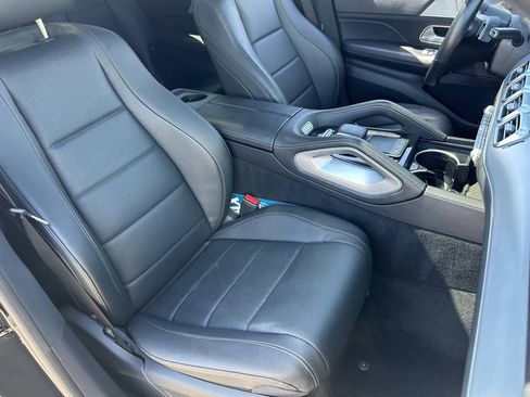 Used 2024 Mercedes-Benz GLS 450 4MATIC image 12