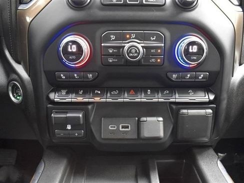 Used 2022 Chevrolet Silverado 2500 High Country image 24