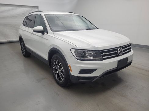 Used 2020 Volkswagen Tiguan SE AWD/4WD image 13