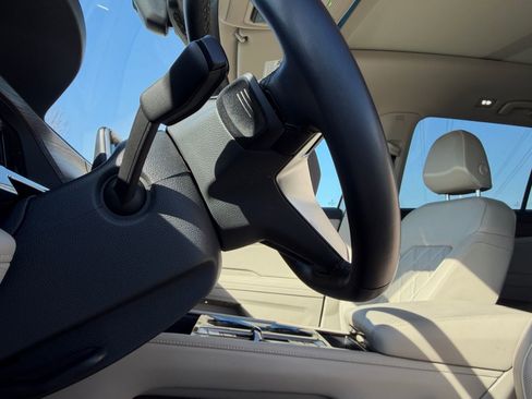 Used 2024 Volkswagen Atlas SEL Premium R-Line image 22