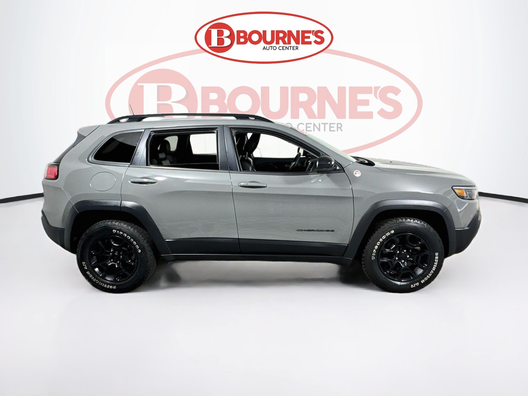 Used 2022 Jeep Cherokee Trailhawk w/ Trailer Tow Group AWD/4WD image 9