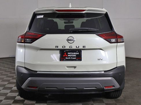 Used 2023 Nissan Rogue SV image 9
