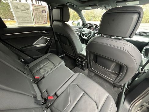 Used 2024 Audi Q3 2.0T Premium image 19