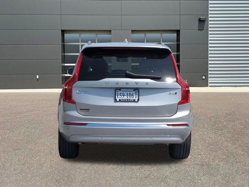 Certified 2025 Volvo XC90 B6 Plus AWD/4WD image 5