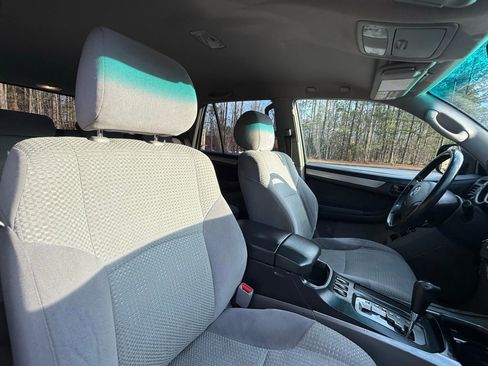 Used 2005 Toyota 4Runner Sport image 23
