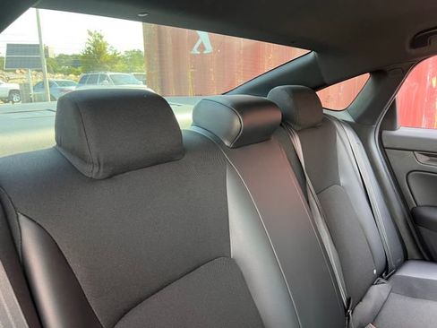 Used 2024 Honda Civic Sport image 28