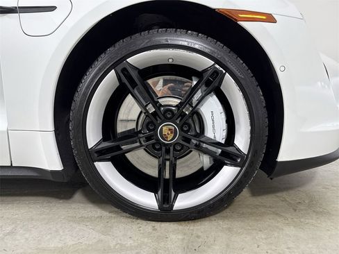 Certified 2024 Porsche Taycan 4S image 15