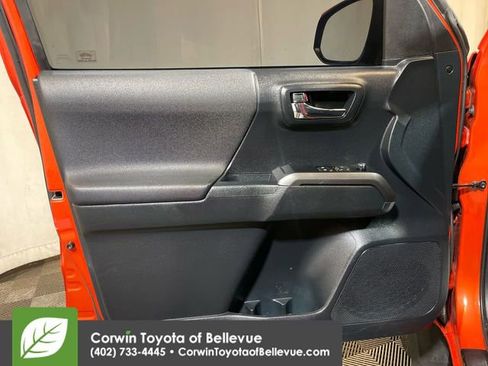 Used 2018 Toyota Tacoma TRD Sport image 25