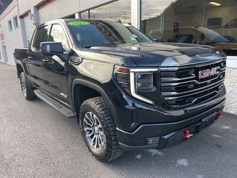 Used 2023 GMC Sierra 1500 AT4 w/ AT4 Premium Package image 2