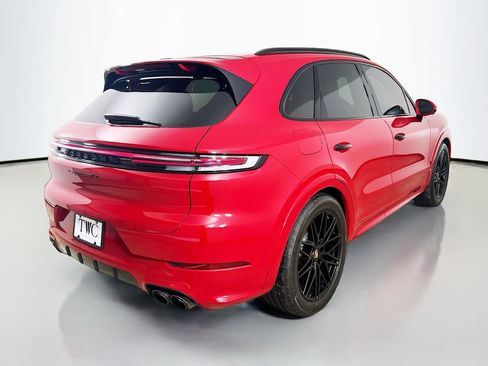 Certified 2026 Porsche Cayenne GTS AWD/4WD image 5