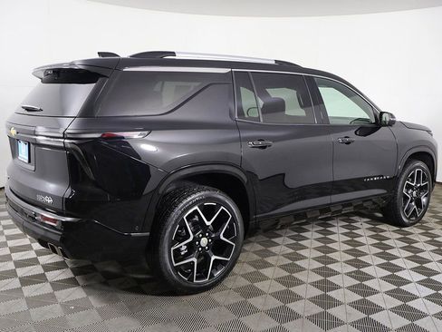 Used 2025 Chevrolet Traverse High Country w/ LPO, Cargo Package image 13