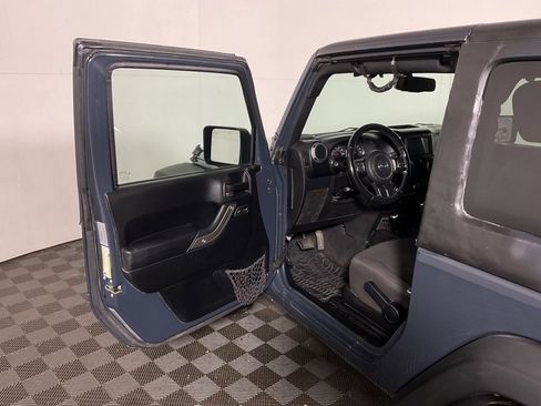 Used 2016 Jeep Wrangler Sport image 15