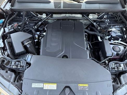 Certified 2025 Audi Q5 Premium Plus w/ Premium Plus image 9