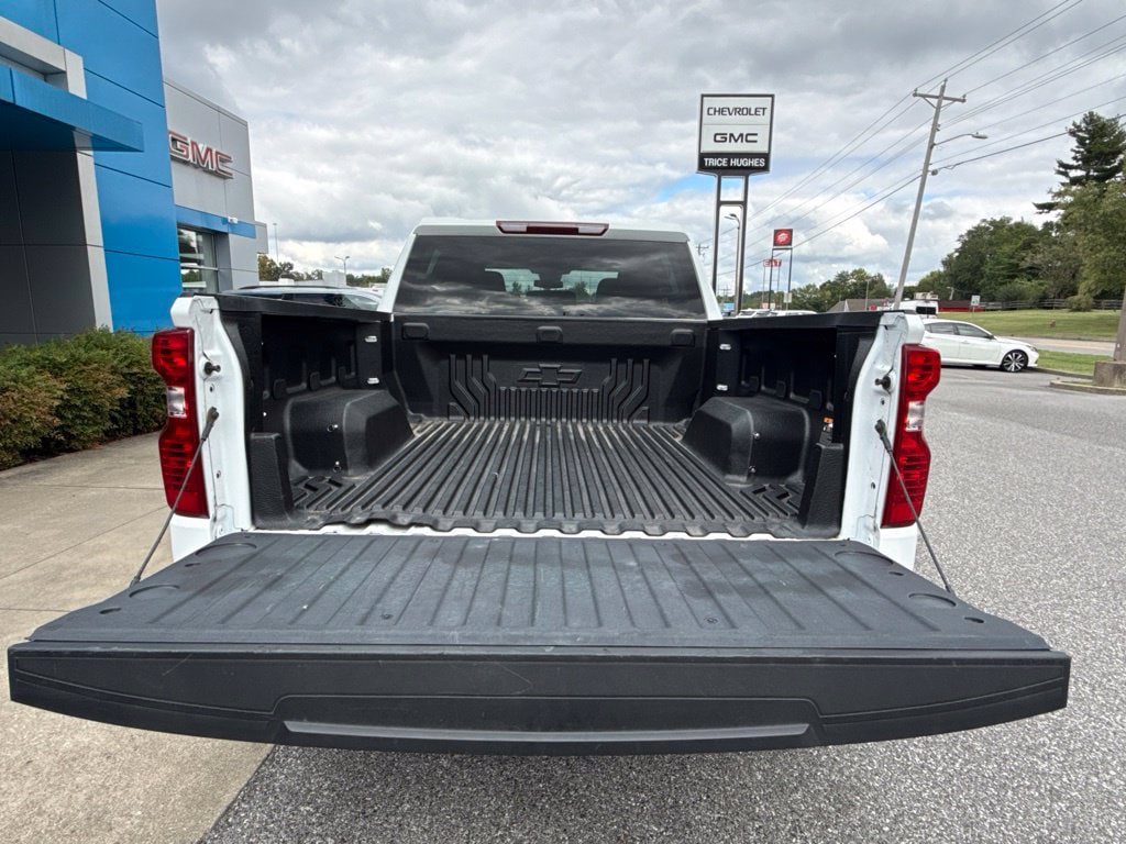 Used 2024 Chevrolet Silverado 1500 LT AWD/4WD image 8