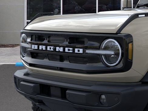 New 2025 Ford Bronco Outer Banks w/ Sasquatch Package image 19