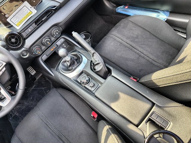 New 2026 MAZDA MX-5 Miata Club w/ Interior Package RWD image 21