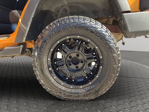 Used 2012 Jeep Wrangler Unlimited Sport image 26