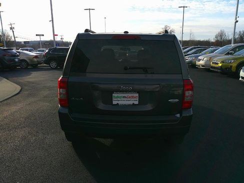 Used 2014 Jeep Patriot Latitude image 2