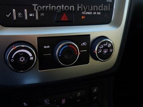 Used 2016 GMC Acadia SLE image 22