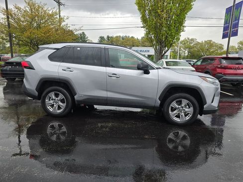 Certified 2025 Toyota RAV4 LE AWD/4WD image 7